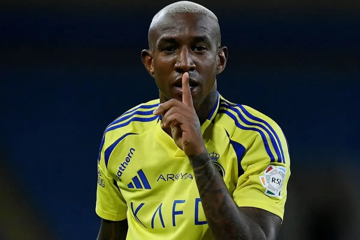 Uçaktan fotoğraf paylaştı: Anderson Talisca\'nın geliş saati belli oldu