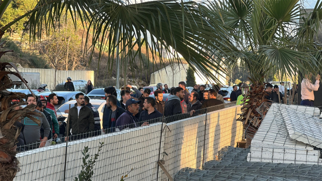 Antalya'da 9 katlı otel inşaatında yangın! İşçiler mahsur kaldı