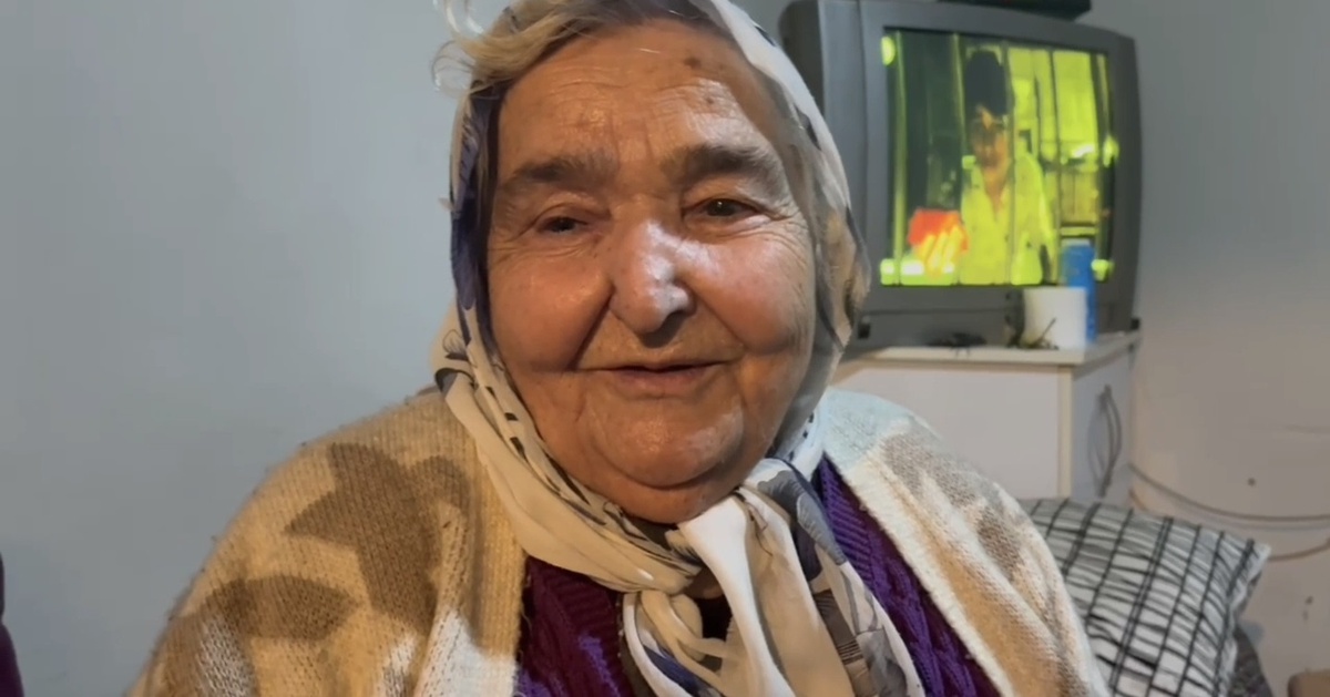 Beykoz\'da Gecekondu Zemininde Çökme Oluyor: 80 Yaşındaki Kadın Kurtarıldı