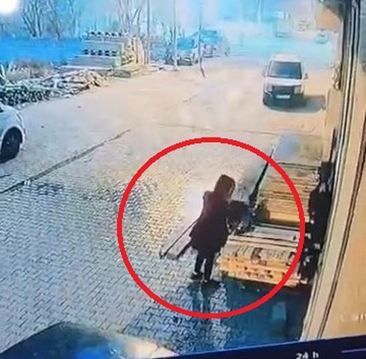 Diyarbakır\'da Hırsızlık Olayı: 24 Bin TL ve Matkap Aletleri Çalındı