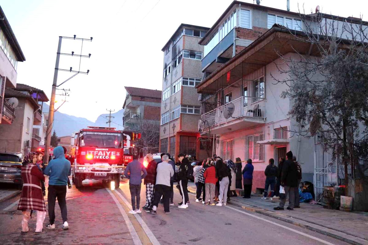 Yangında Anne Hayatını Kaybetti