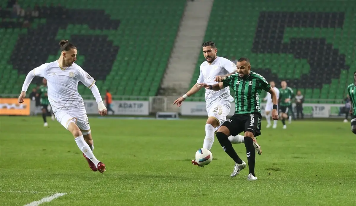 Manisa FK, Sakaryaspor\'u Deplasmanda Yenildi