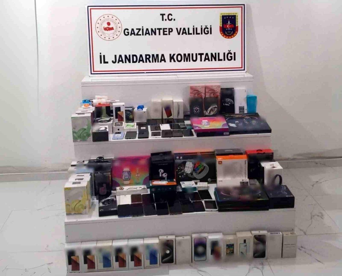 Gaziantep\'te 1 milyon TL değerinde kaçak elektronik eşya ele geçirildi