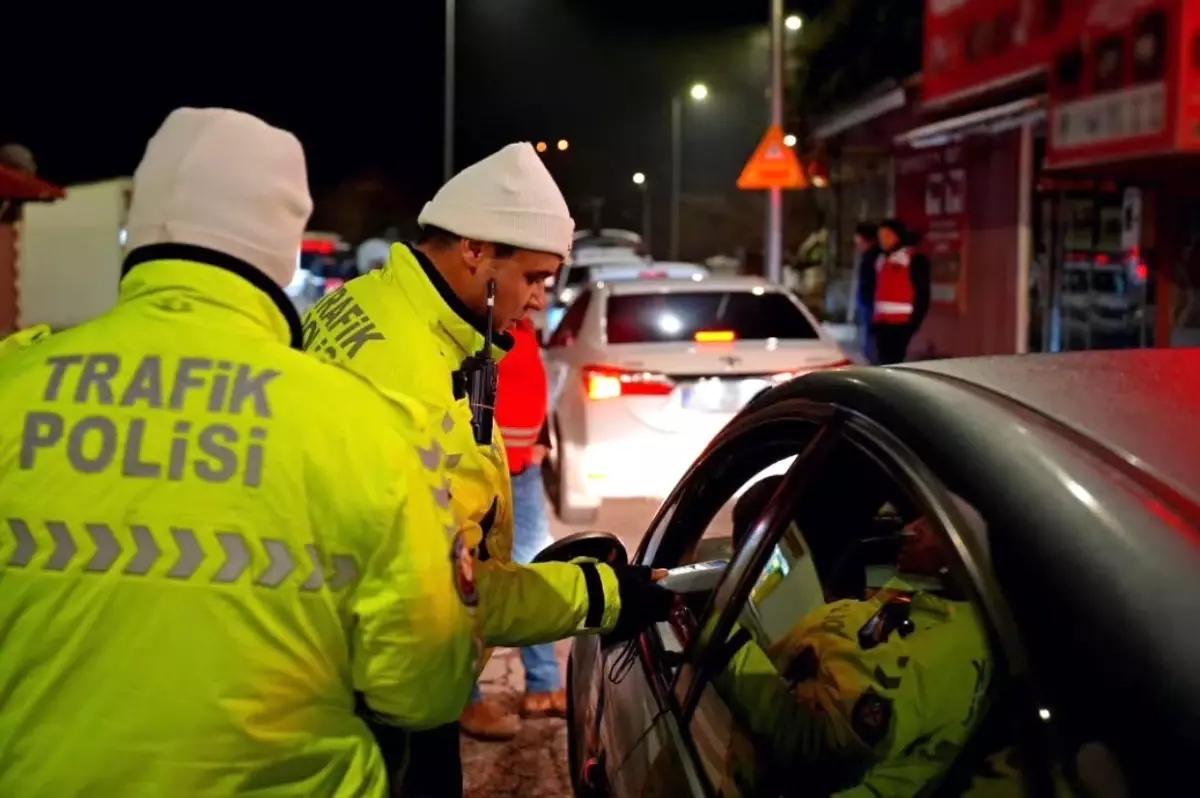 Isparta\'da Trafik Denetimi: 7 Sürücüye Ceza