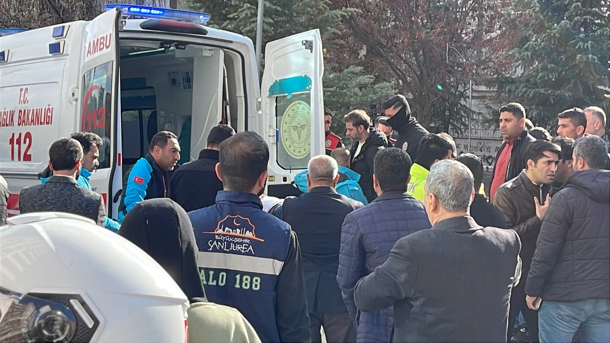 Şanlıurfa\'da Aile Felaketi: Anne ve İki Kızı Silahla Vuruldu