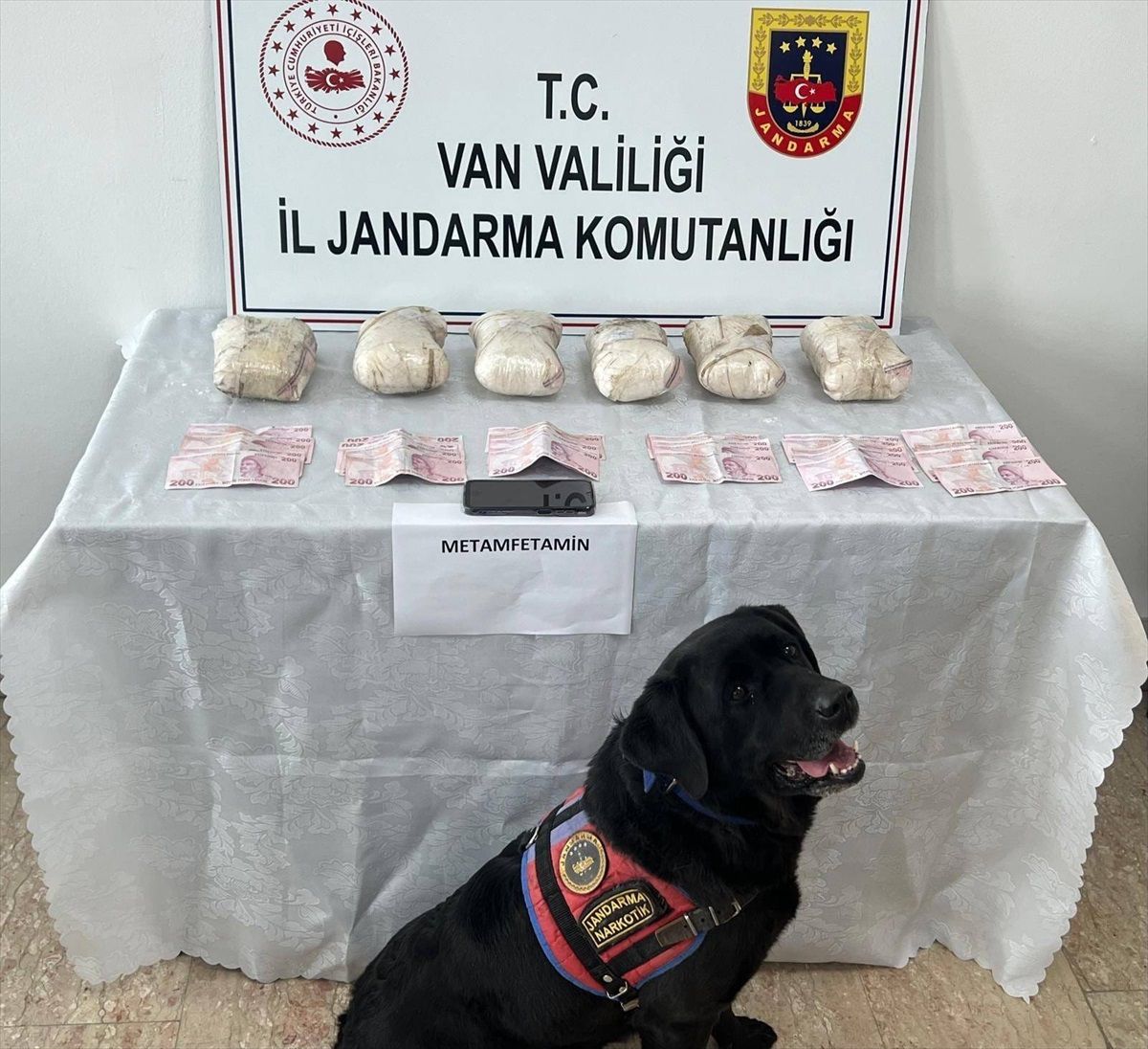 Van\'da Uyuşturucu Operasyonu: 181 Kilo Ele Geçirildi