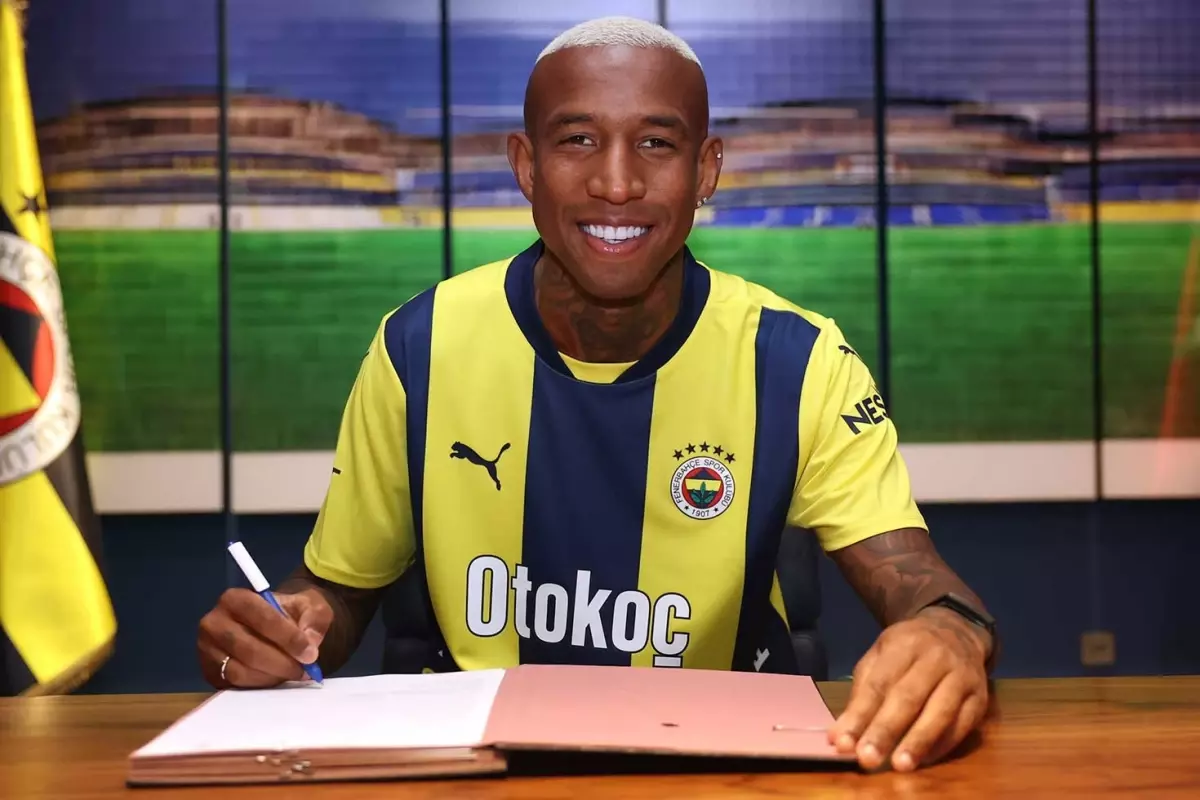 Anderson Talisca Fenerbahçe\'ye imzayı attı