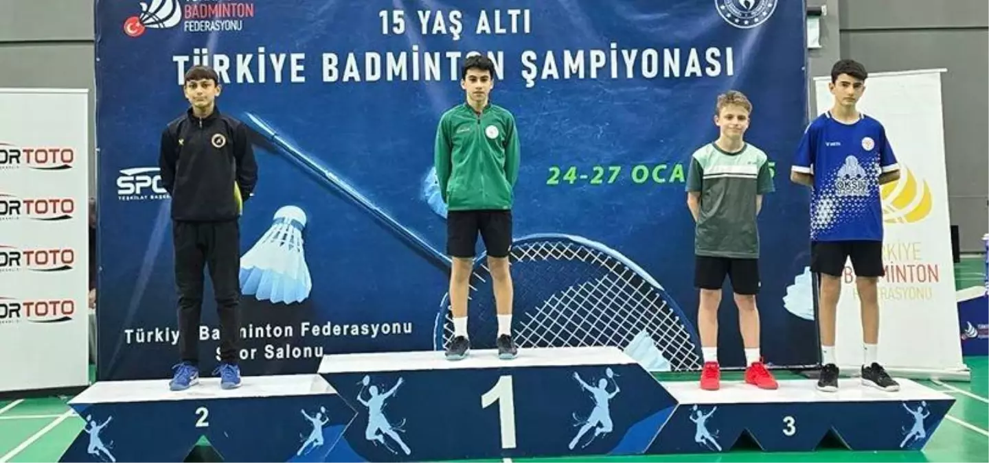 Aras İkra Yalçın, Türkiye Badminton Şampiyonası\'nda İki Altın Madalya Kazandı