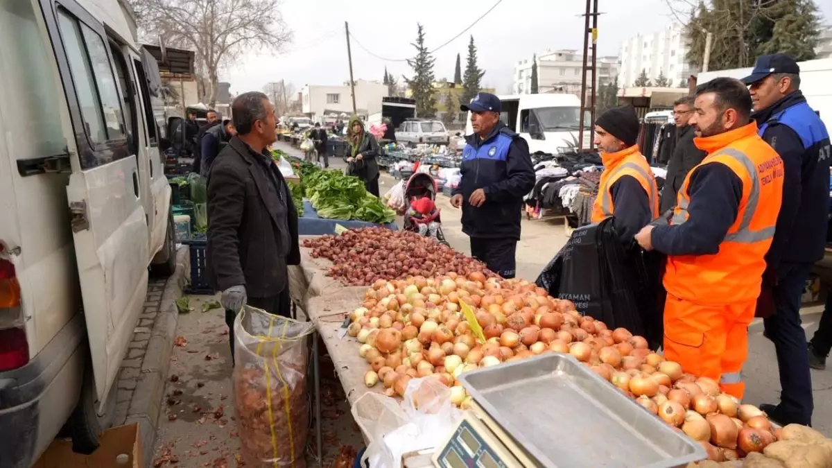 Adıyaman Belediyesi\'nden Semt Pazarlarına Temizlik Desteği