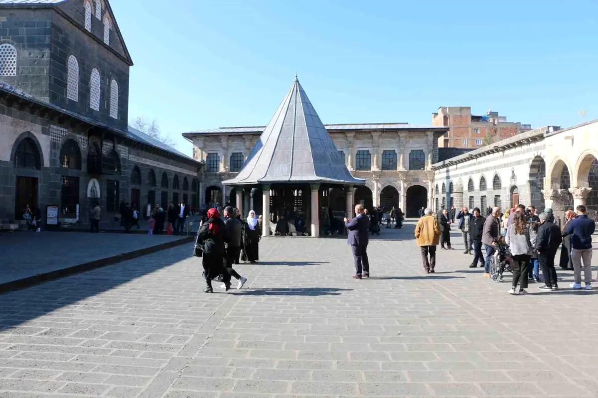 Diyarbakır Kışın da Turistleri Ağırlıyor