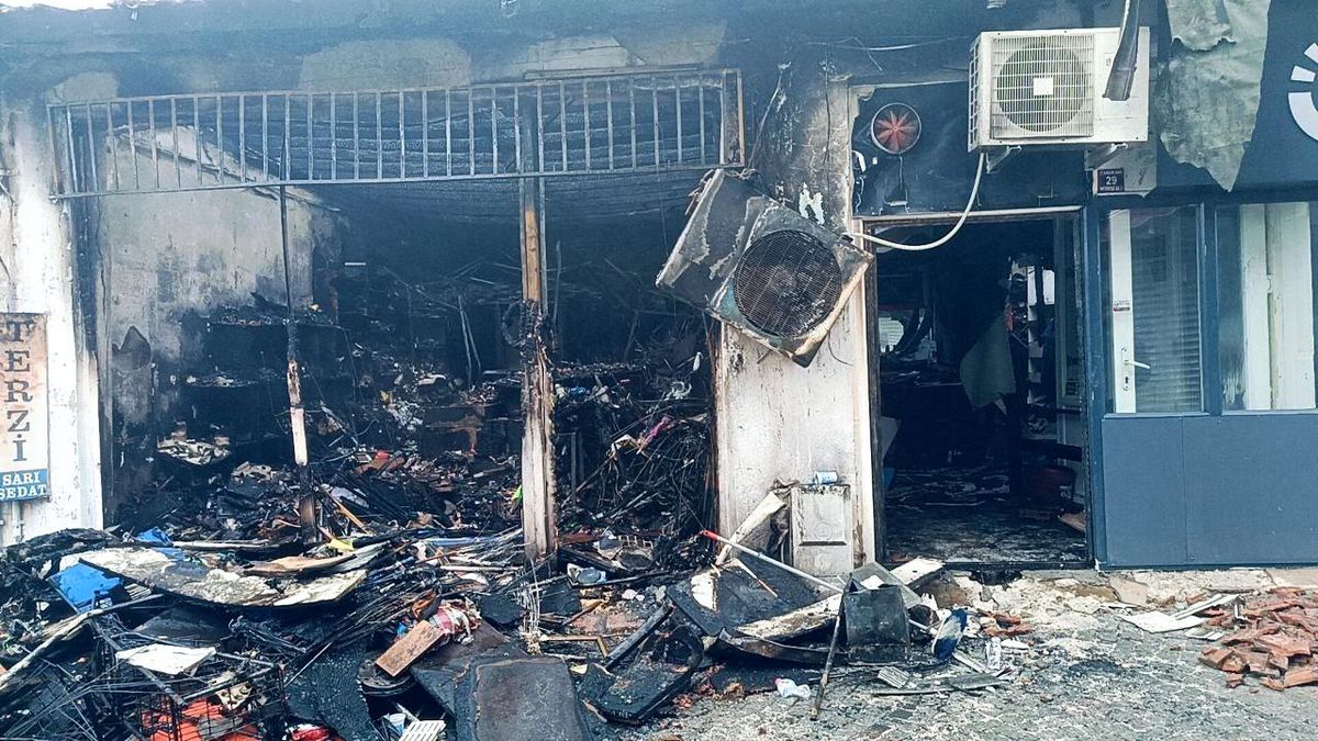 Edirne\'de Yangın: 3 İş Yeri ve 2 Depo Zarar Gördü