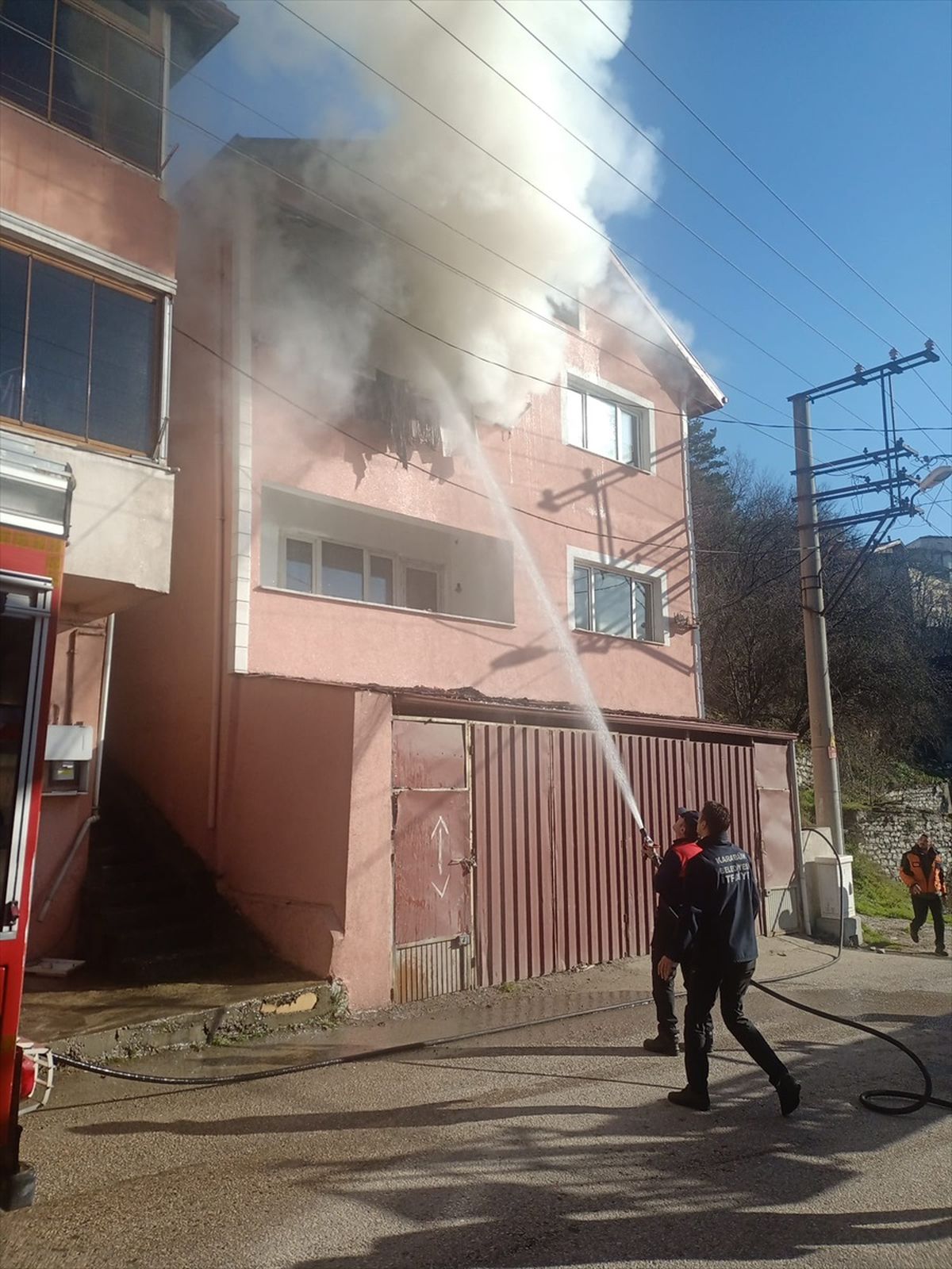 Karabük\'te Müstakil Evde Yangın Çıktı