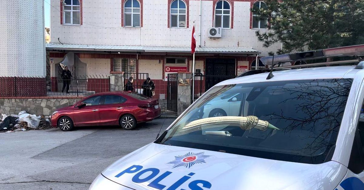 Bursa\'da Tüfekli Saldırı: İki Kardeş Yaralandı