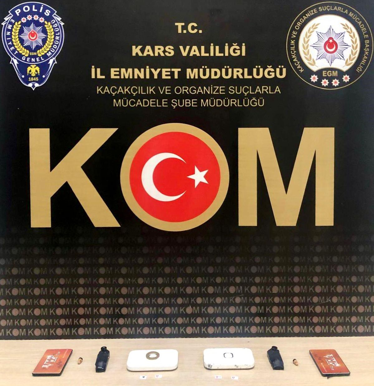 Kars\'ta Kopya Çetesi Yakalandı