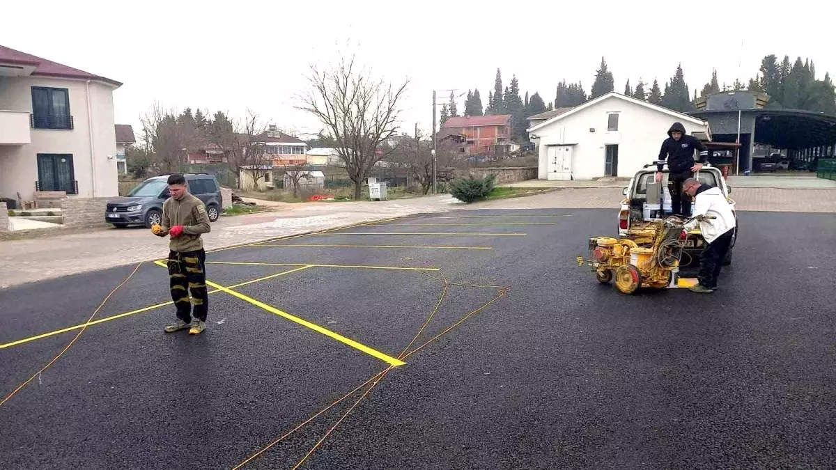 Başiskele\'de Kullar Kapalı Pazar Alanı Otoparkı Kullanıma Sunuldu