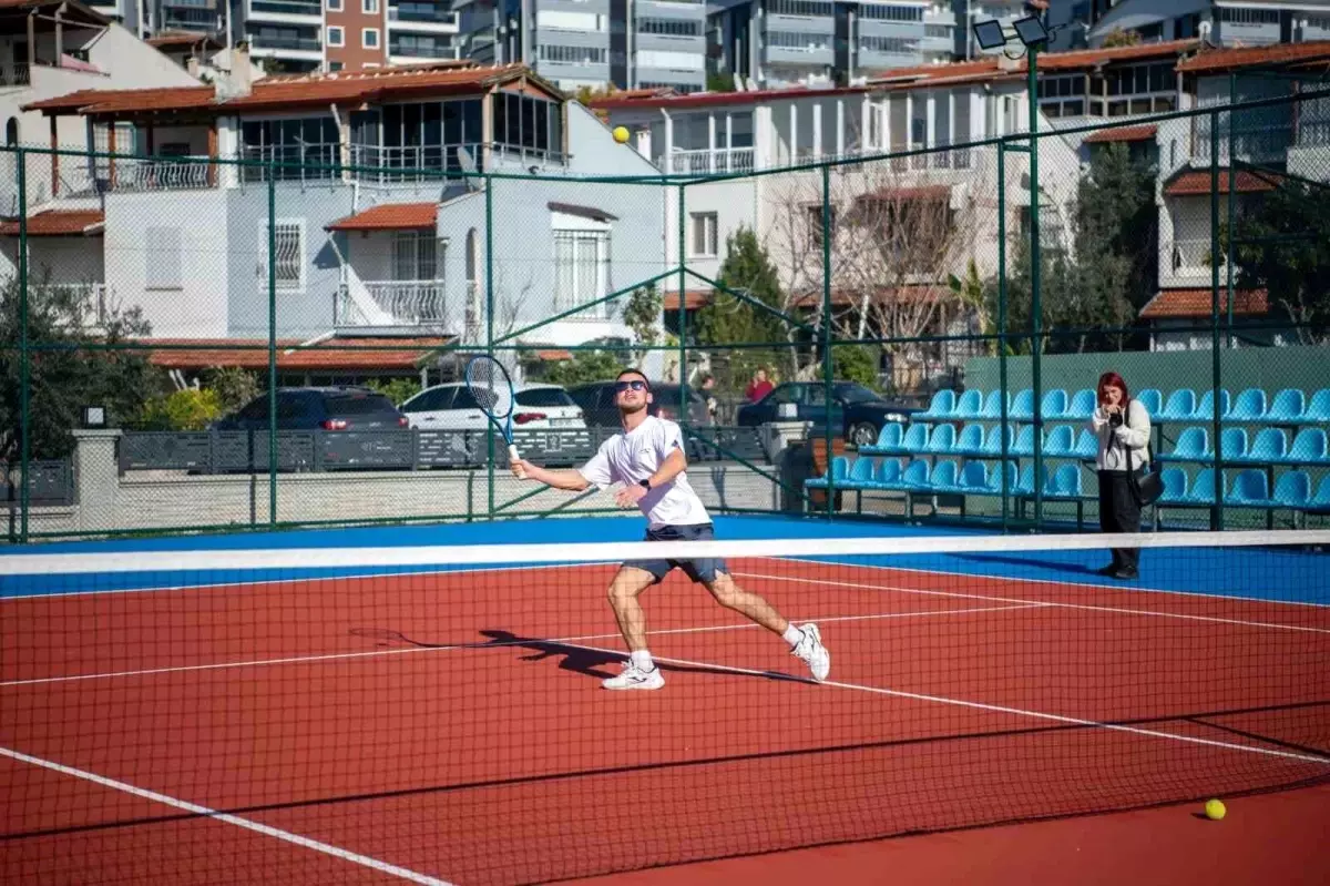 Kuşadası Tenis Kulübü Kapılarını Açtı