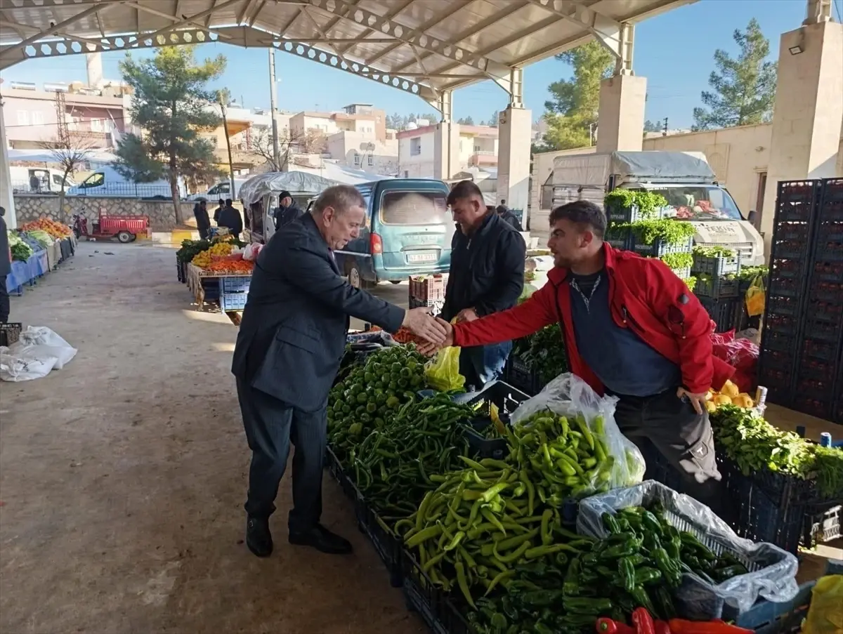 Şahin Semt Pazarını Ziyaret Etti