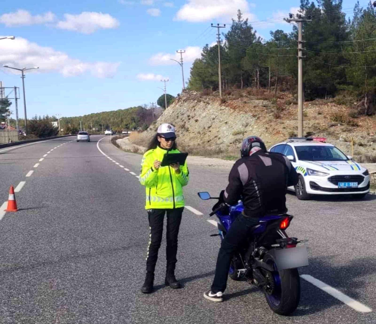 Muğla\'da Motosiklet Denetimi: 71 Sürücüye Ceza