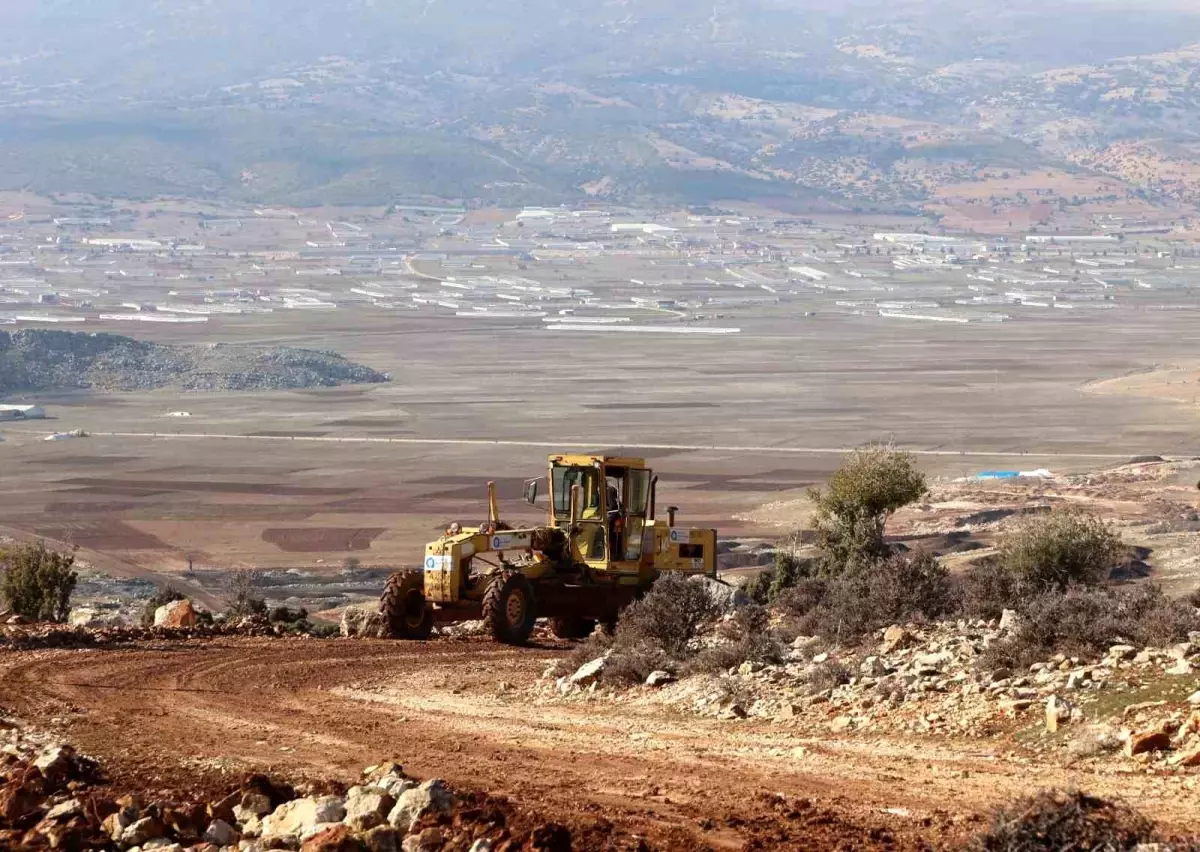 Antalya\'da Yayla Yolunda Genişletme Çalışmaları Başladı