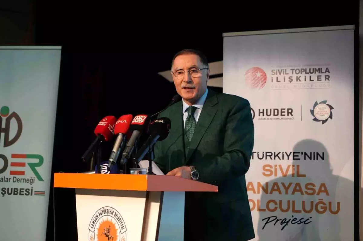 Şeref Malkoç: Türkiye\'nin Yeni Anayasaya İhtiyacı Var