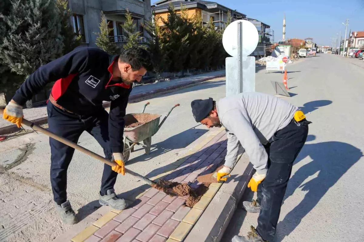 Meram Belediyesi, Sıcak Havaları Fırsata Çeviriyor