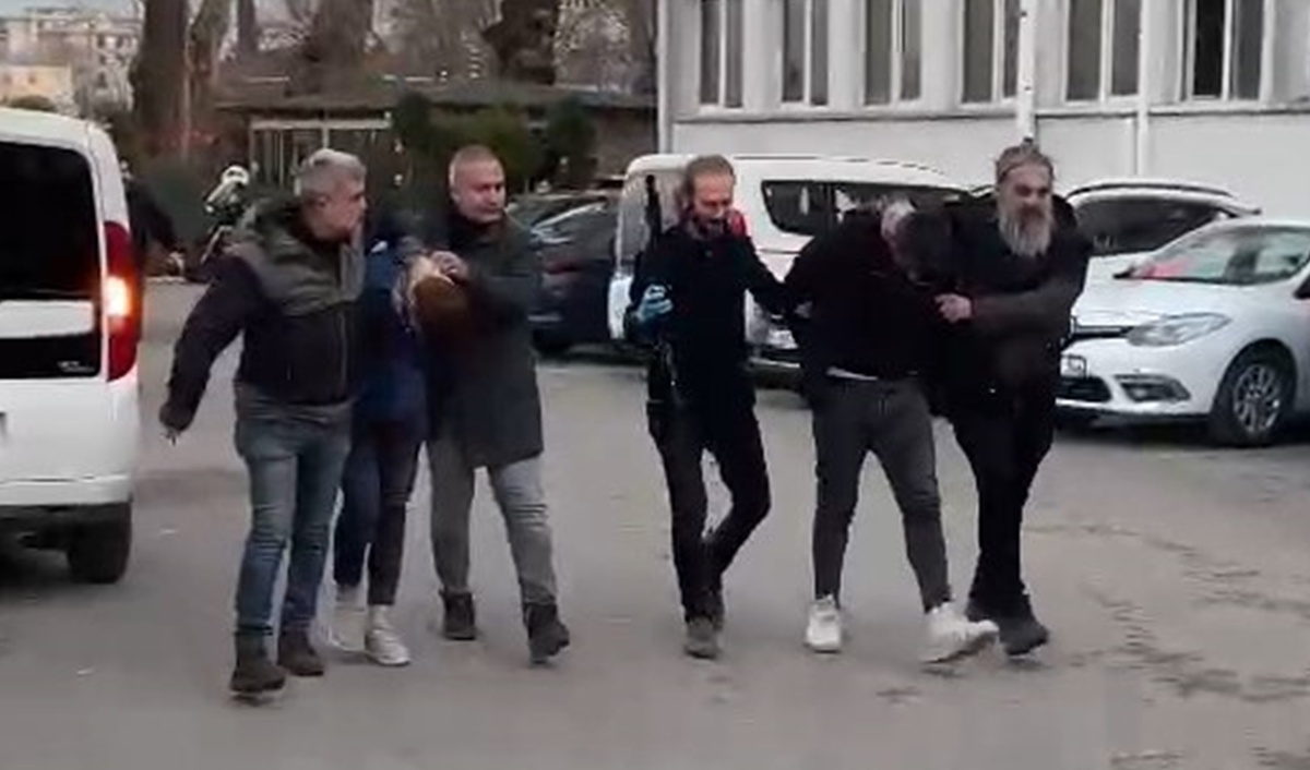 Bursa\'da Nişanlısını ve Kızkardeşini Vuran Şüpheli Yakalandı