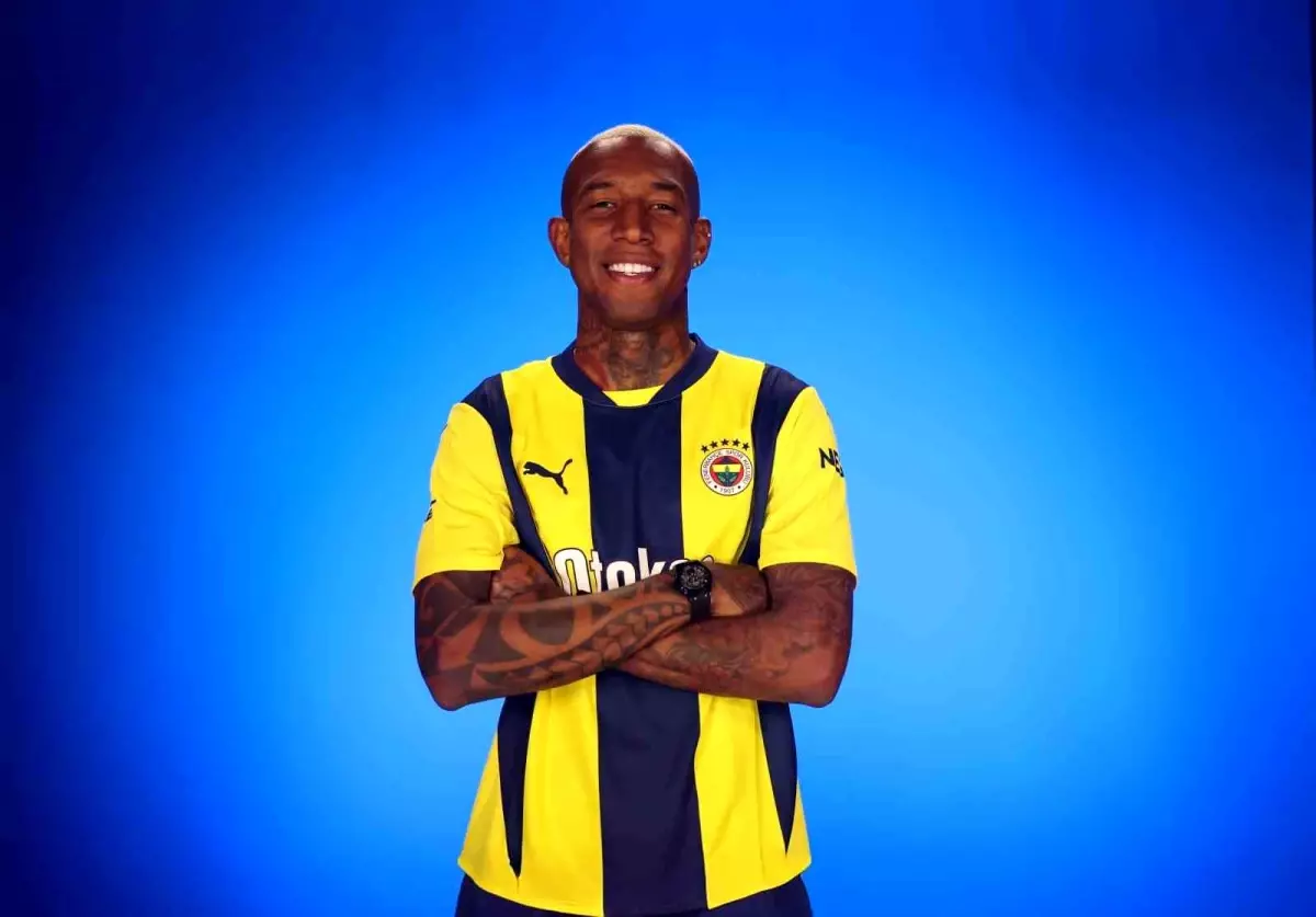 Talisca Fenerbahçe\'de Mutlu