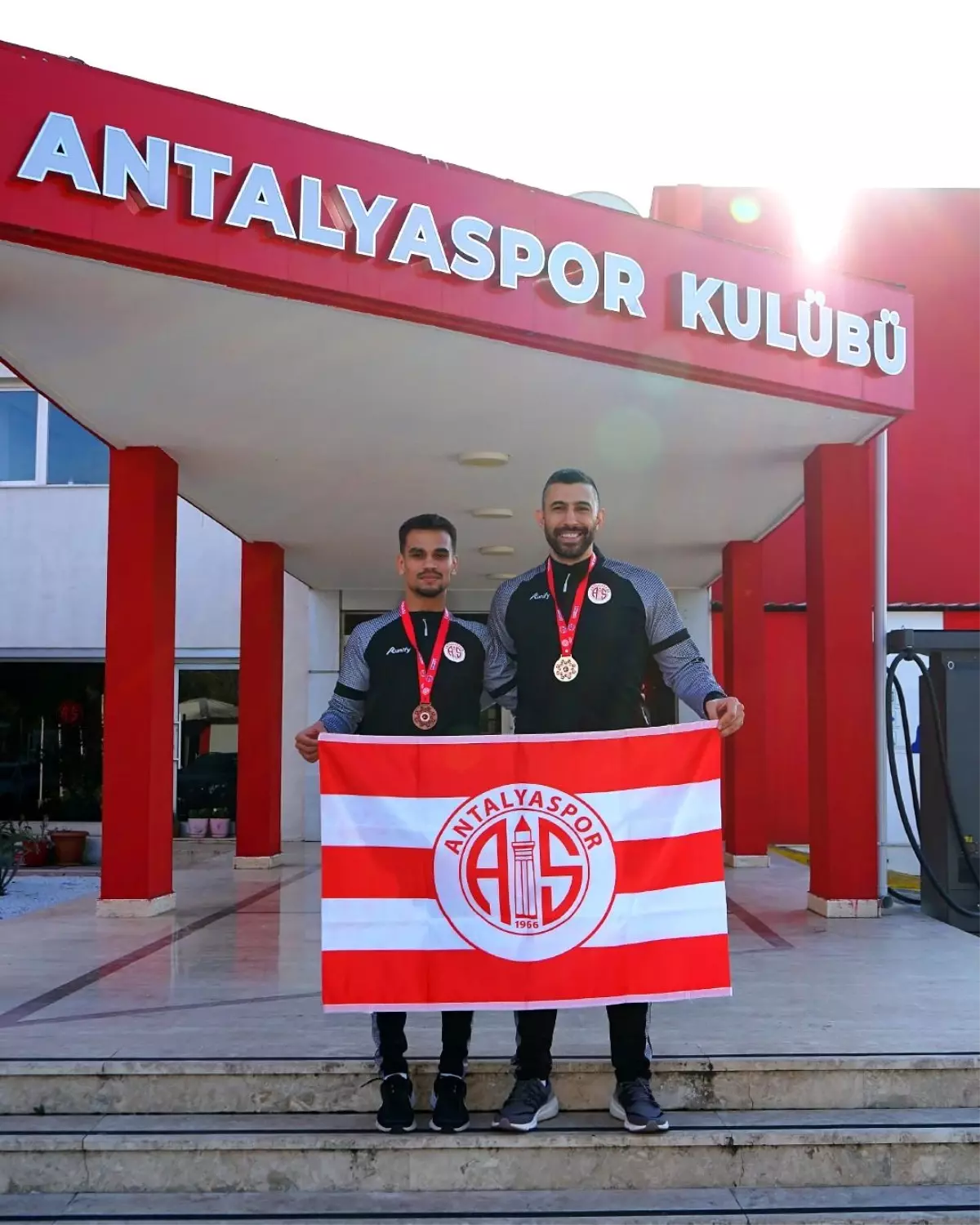 Antalyaspor Kick Boks Şampiyonası\'ndan Madalya İle Döndü