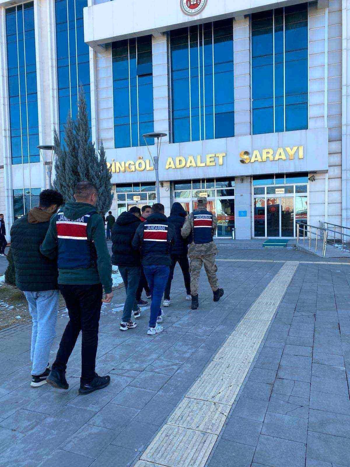 Bingöl\'de Hırsızlık Şüphelileri Yakalandı