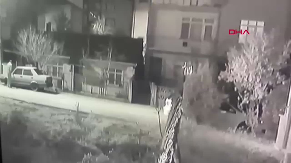Hırsızlık Anı Güvenlik Kamerasında Kaydedildi