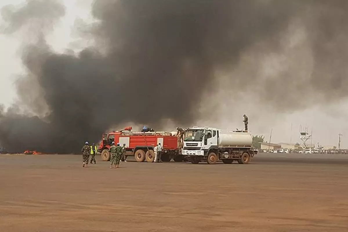 Güney Sudan\'da yolcu uçağı düştü! 18 kişi öldü