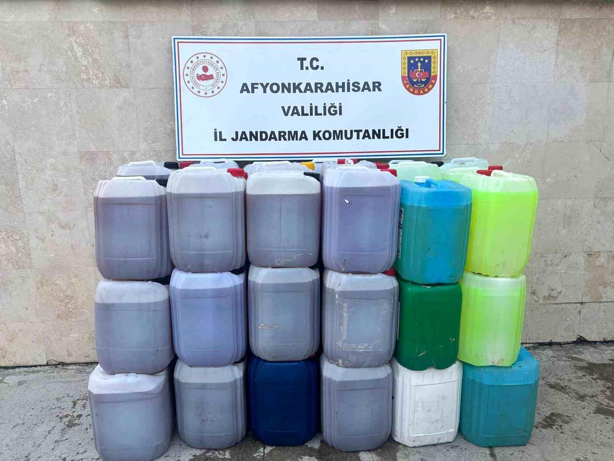 Afyonkarahisar\'da Taklit Temizlik Ürünleri Ele Geçirildi