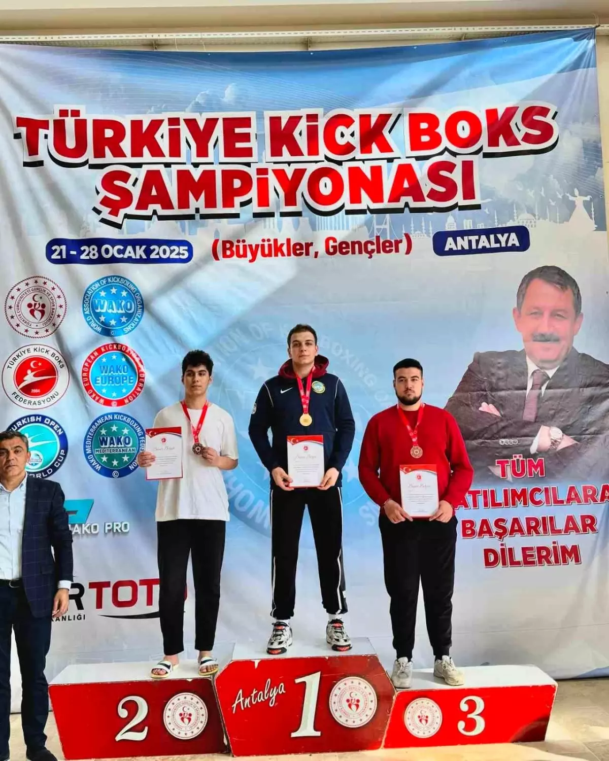 Kayseri Spor A.Ş. Kick Boks Şampiyonası\'nda 6 Madalya Kazandı