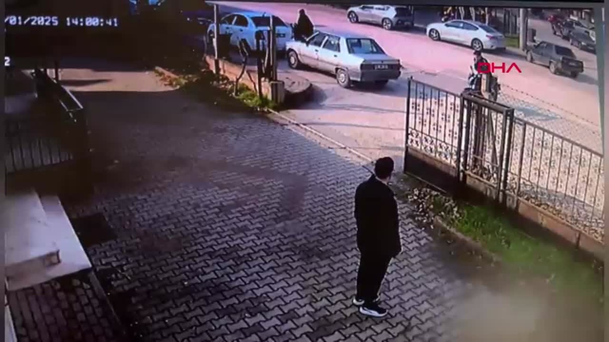 İnegöl\'de Motosiklet Kazası: 2 Yaşındaki Eymen Yaralandı