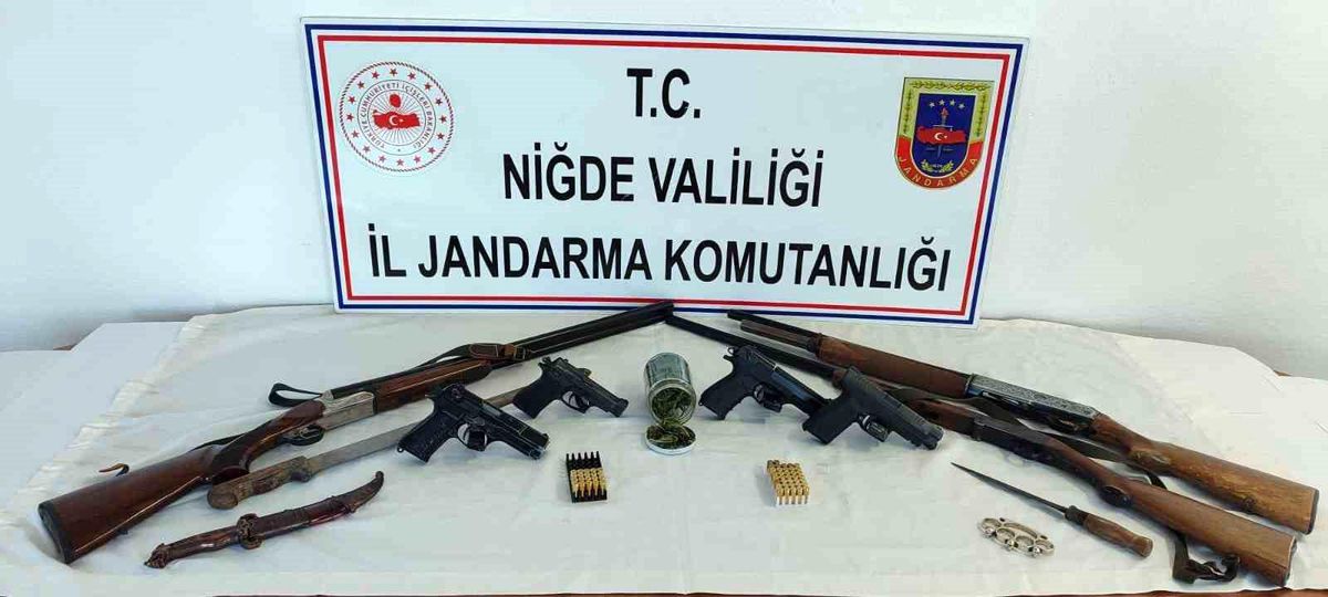 Niğde\'de Uyuşturucu ve Silah Operasyonu