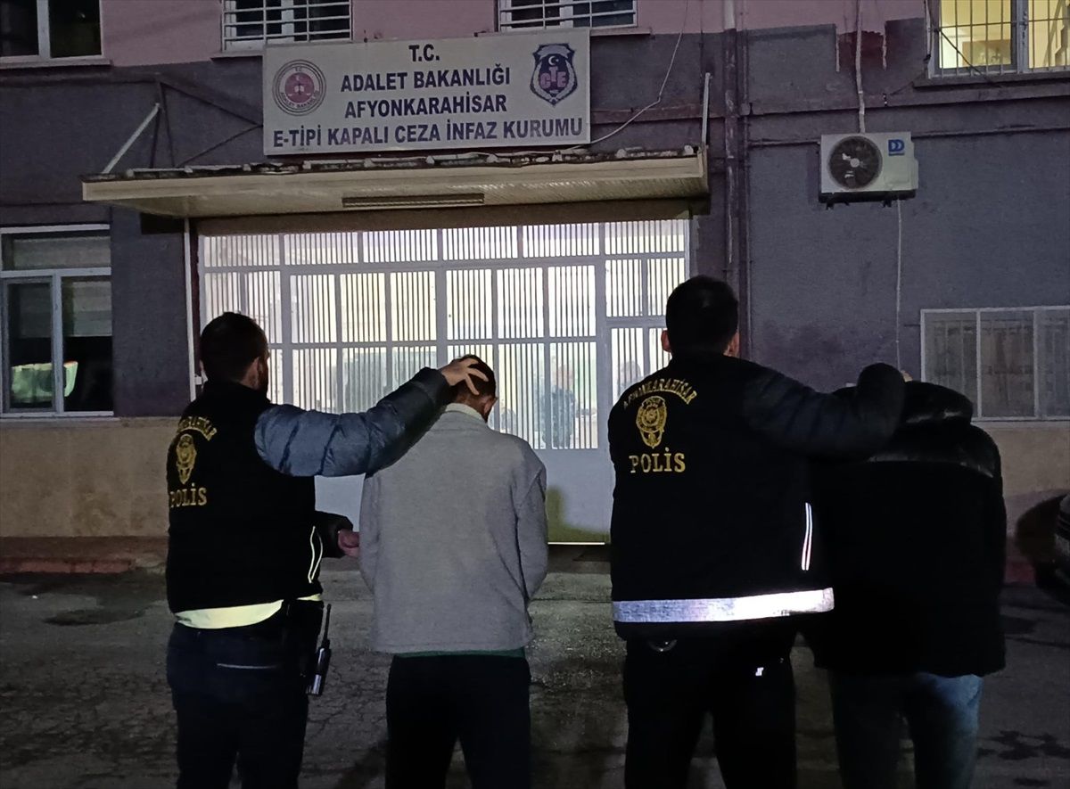 Kadın Cinayetinde Oğul ve Arkadaşı Tutuklandı