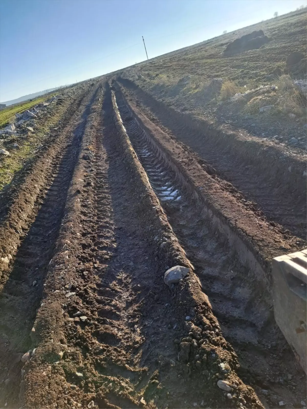 Seyitgazi’de Yol Çalışmaları Hızlanıyor