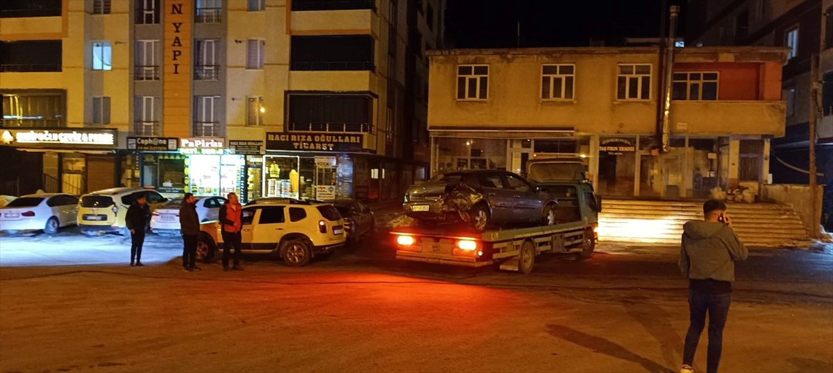 Bitlis\'te Trafik Kazası: 4 Yaralı