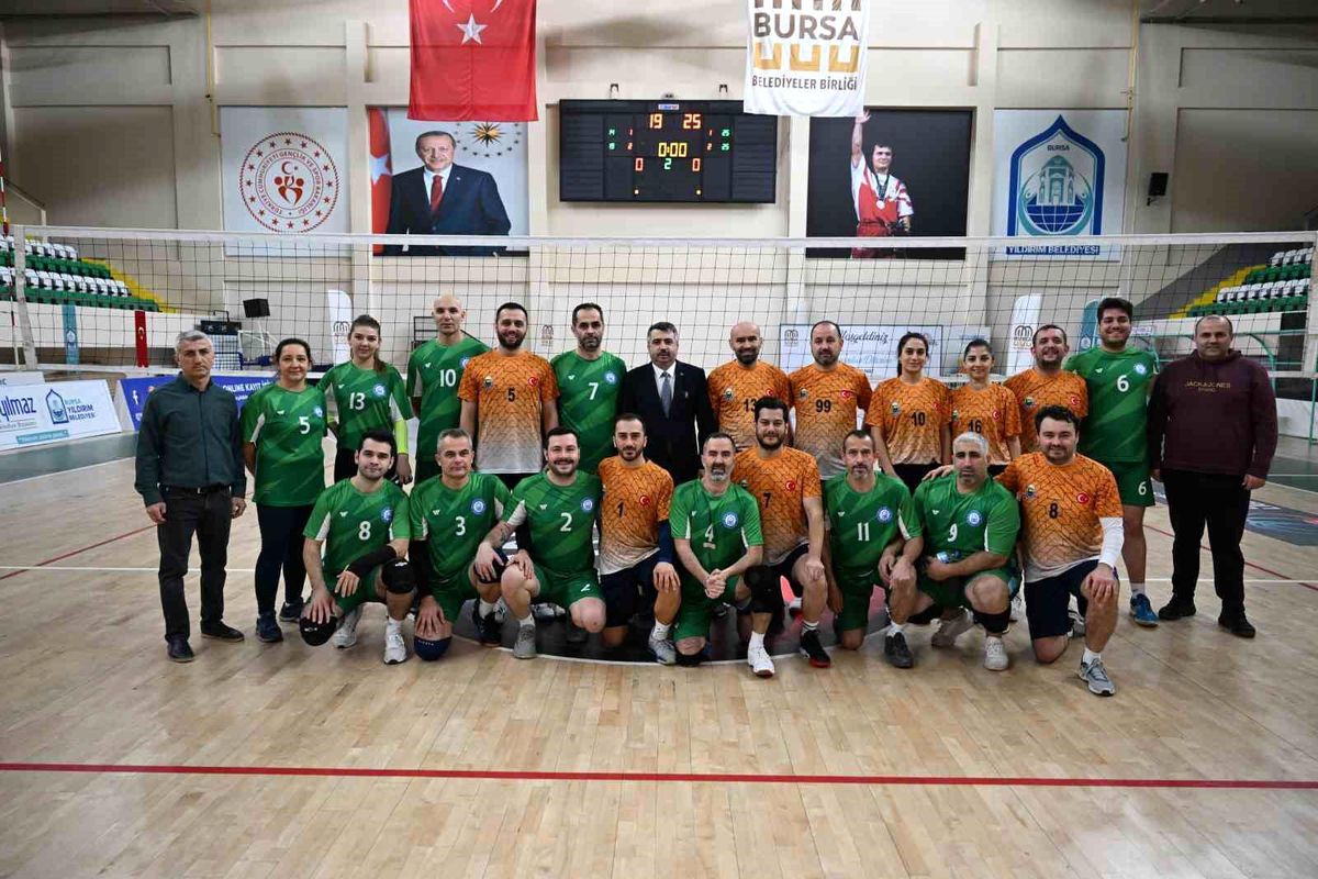 Bursa\'da Belediyeler Arası Voleybol Dostluk Turnuvası Başladı