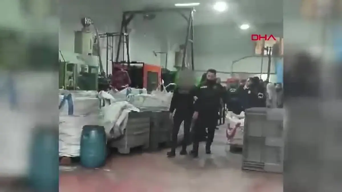 Bursa\'da Kaçak Göçmen Operasyonu: 10 Göçmen Sınır Dışı Edildi