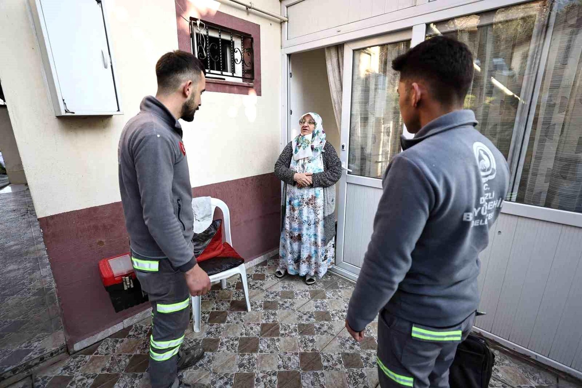 Denizli Büyükşehir Belediyesi\'nden 65 Yaş Üstü Vatandaşlara Ücretsiz Su ve Elektrik Tamirat Desteği