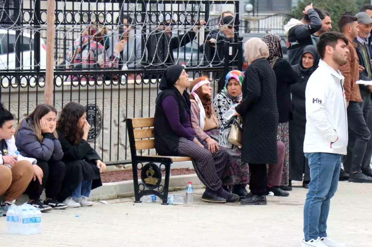 Denizli\'de Feci Kaza: 4 İşçi Hayatını Kaybetti