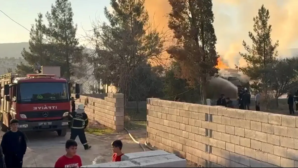 Gaziantep\'te Bağ Evinde Yangın Korkuttu