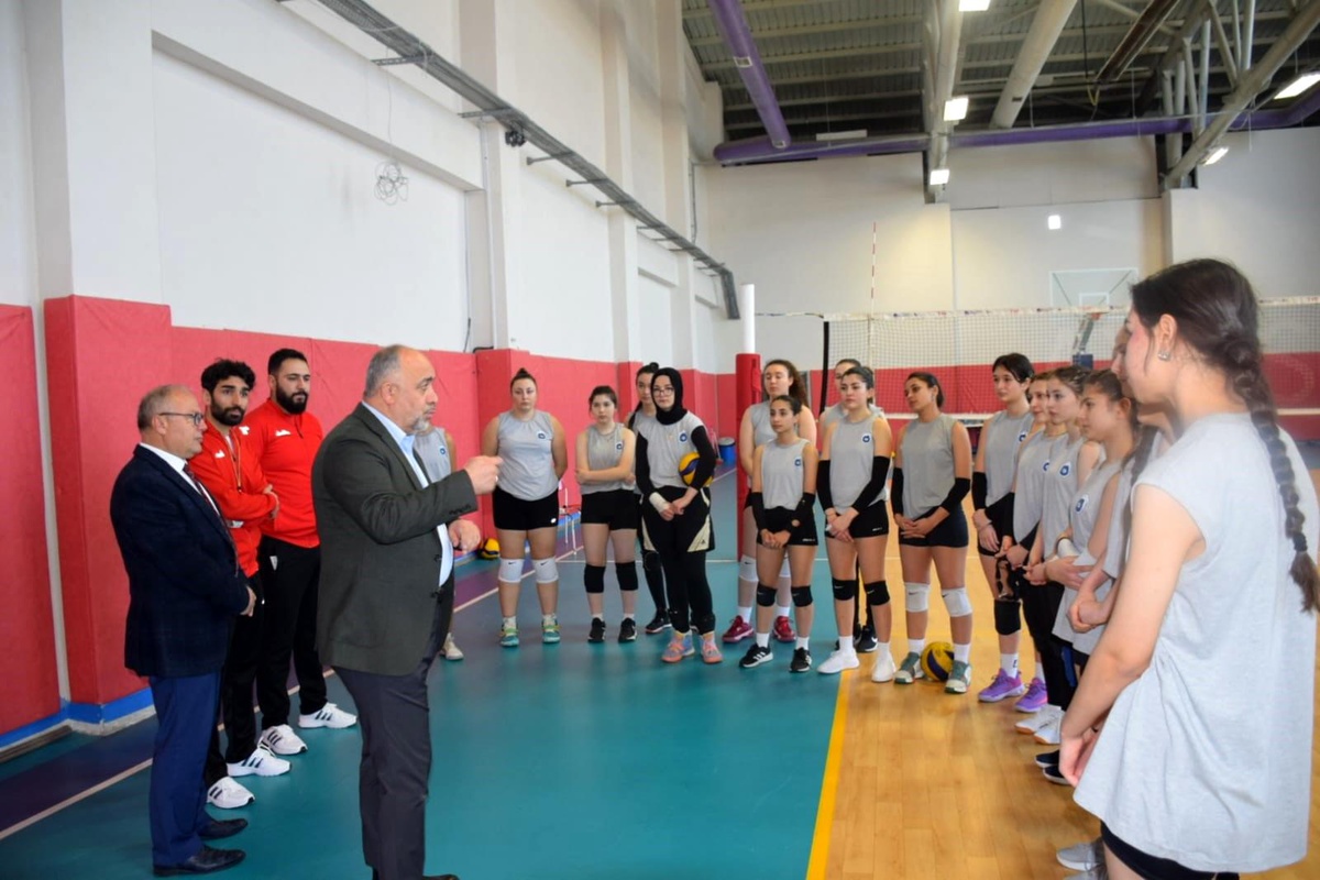Afyonkarahisar Voleybol Takımına Destek Ziyareti
