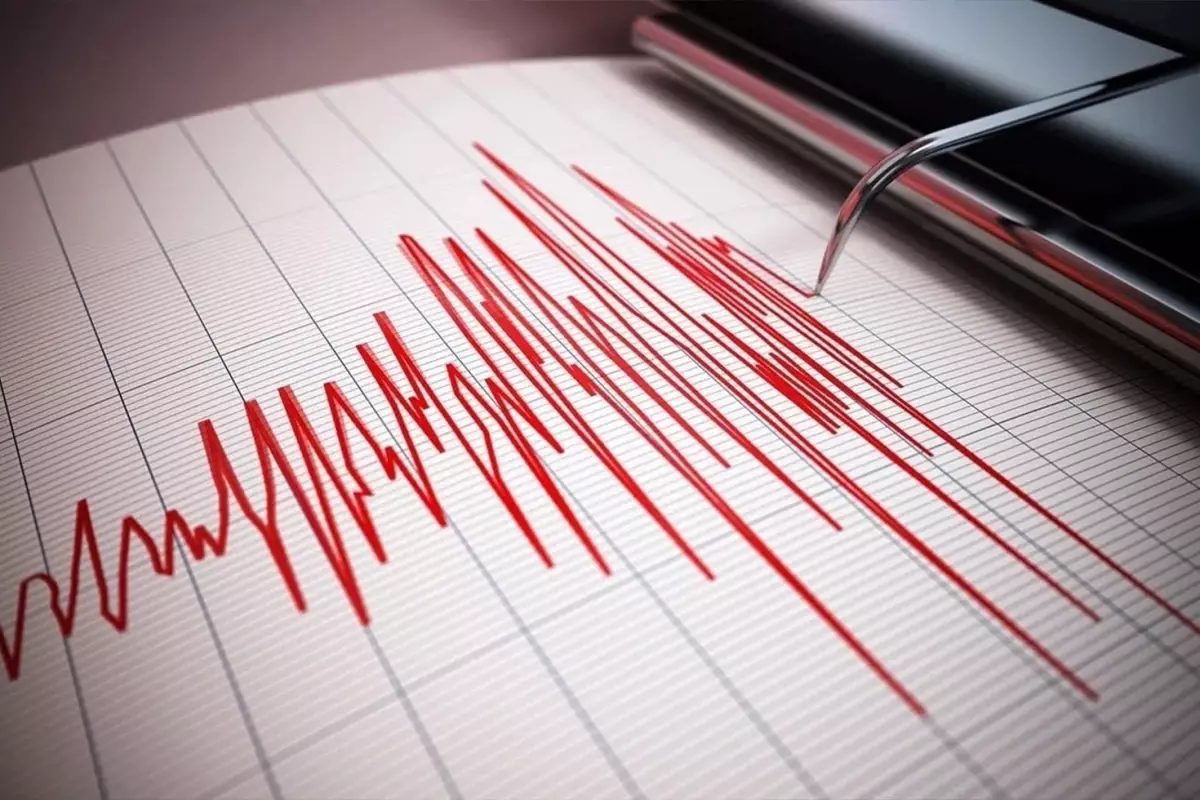 İzmir açıklarında 4.3 büyüklüğünde deprem