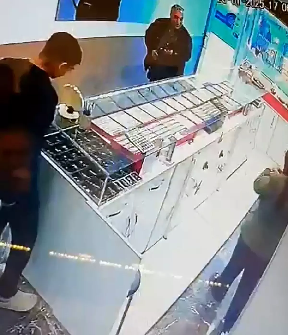 Adana\'da Kuyumcu Soygunu: Borçlu Şüpheli Yakalandı