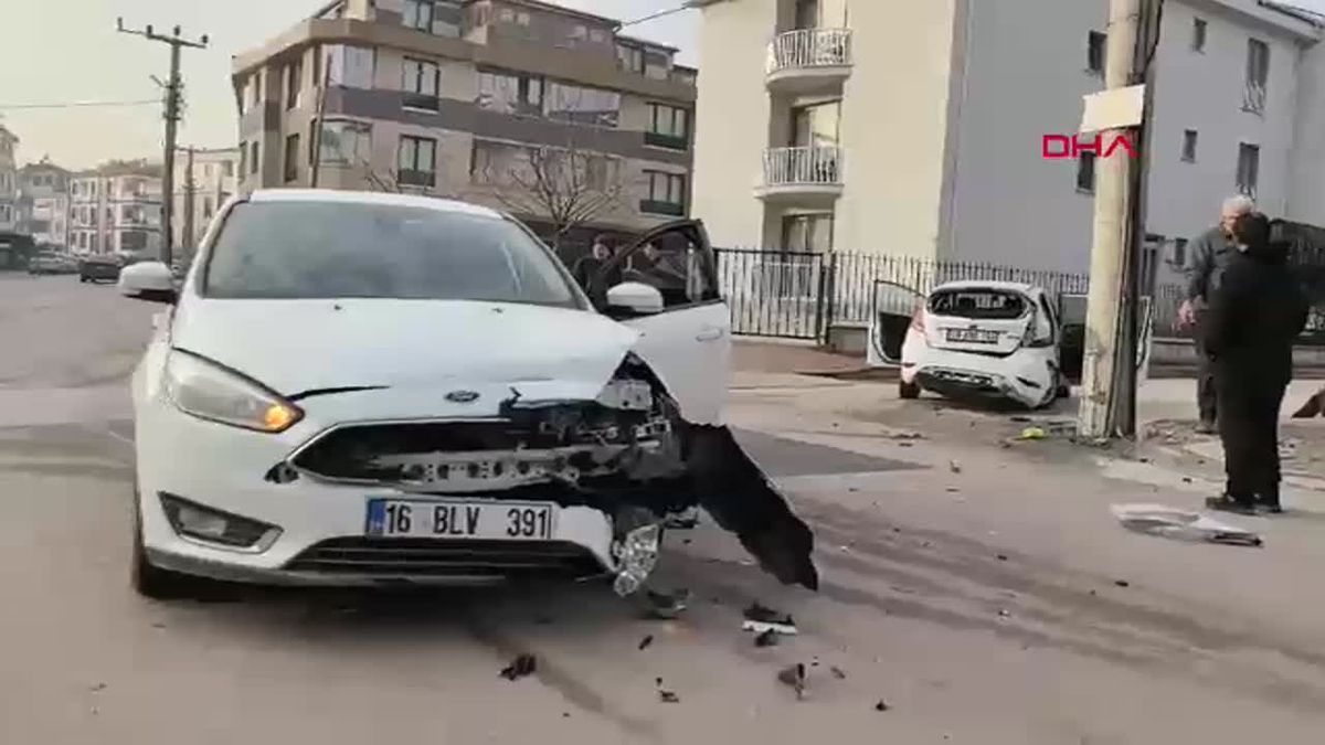 İnegöl\'de Otomobil Kazası: 3 Yaralı