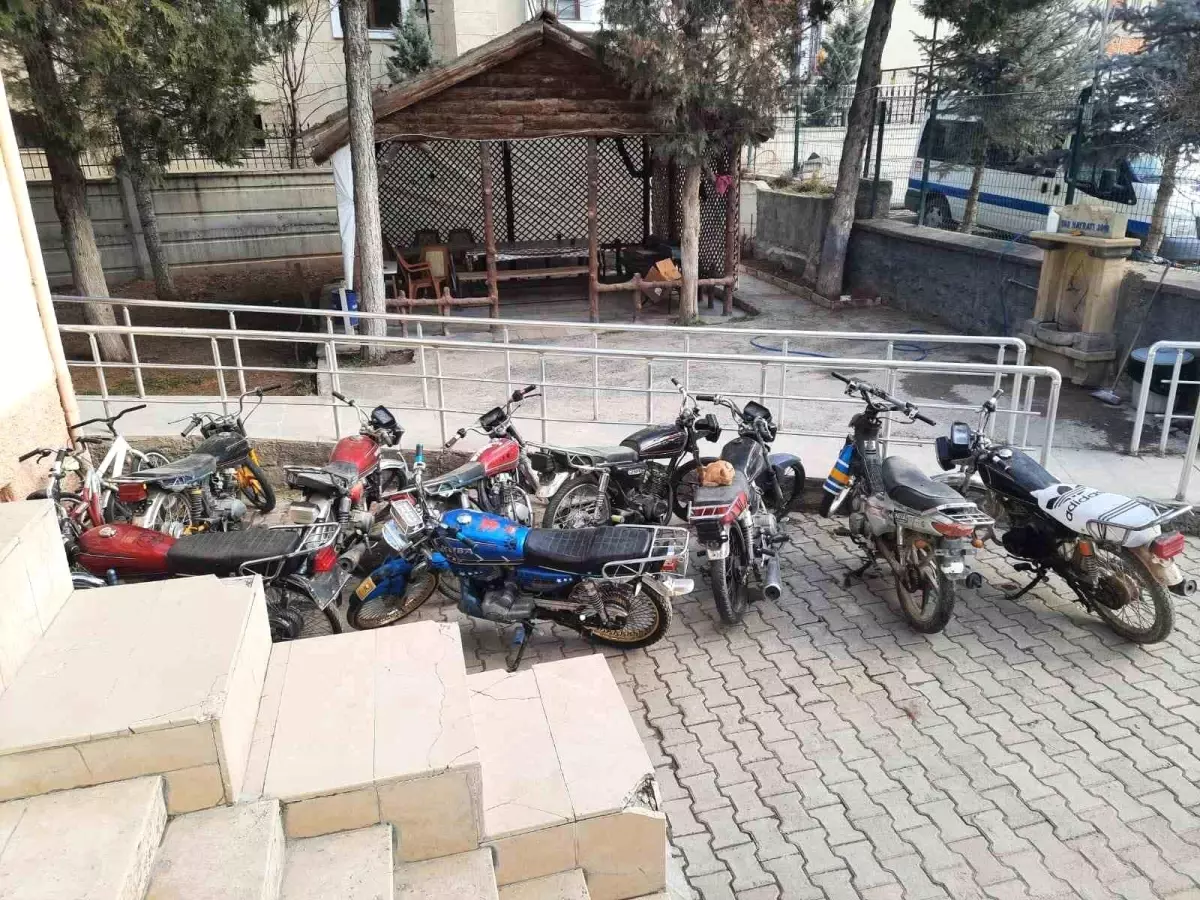 Kırşehir\'de Kaçak Motosiklet Denetimi