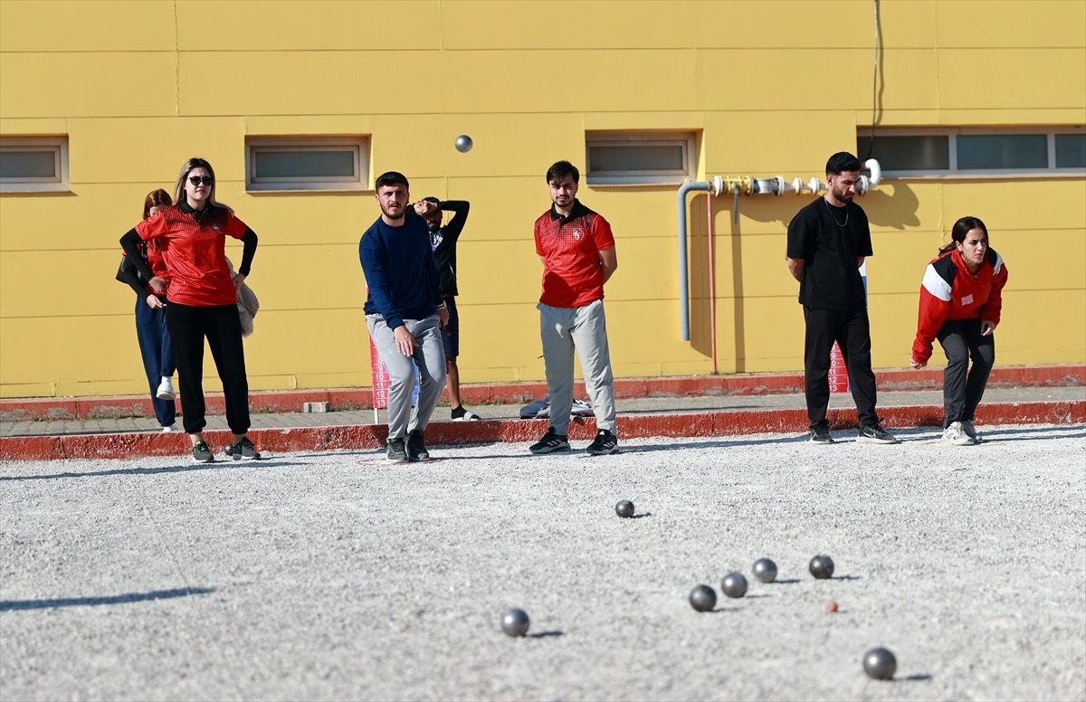 Mersin\'de Bocce Şampiyonası Başladı