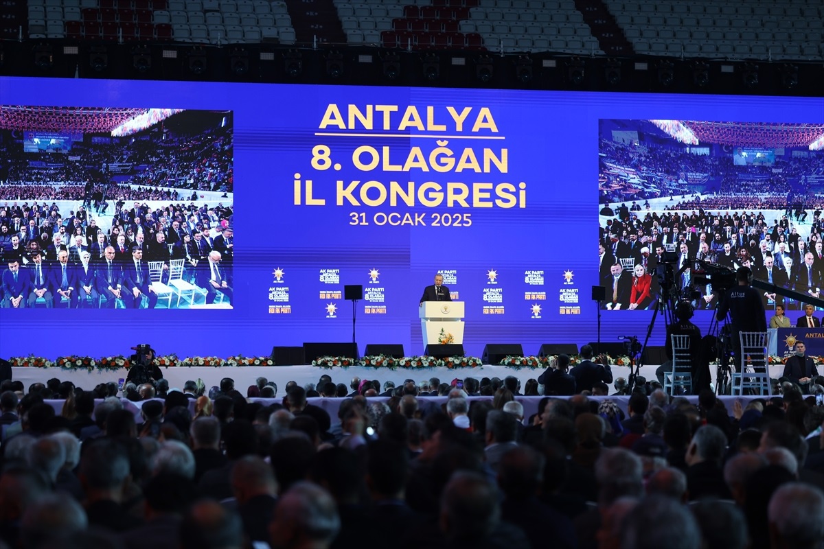 Cumhurbaşkanı ve AK Parti Genel Başkanı Erdoğan, partisinin Antalya 8. Olağan İl Kongresi\'nde konuştu: (1)